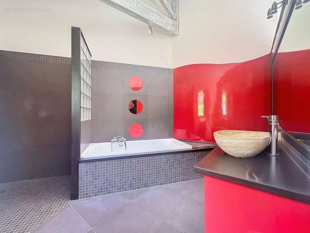 Menton, propriété de 250 m2 avec 2 000 m2 de terrain et piscine - photo 18