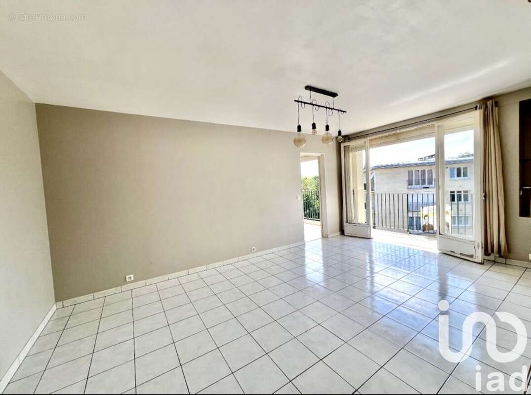 Photo 2 - Appartement à MAISONS-LAFFITTE