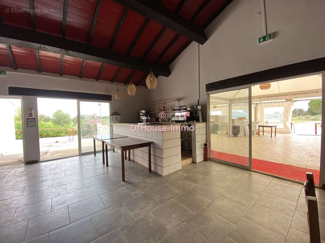 Maison à SAINT-LAURENT-D'AIGOUZE