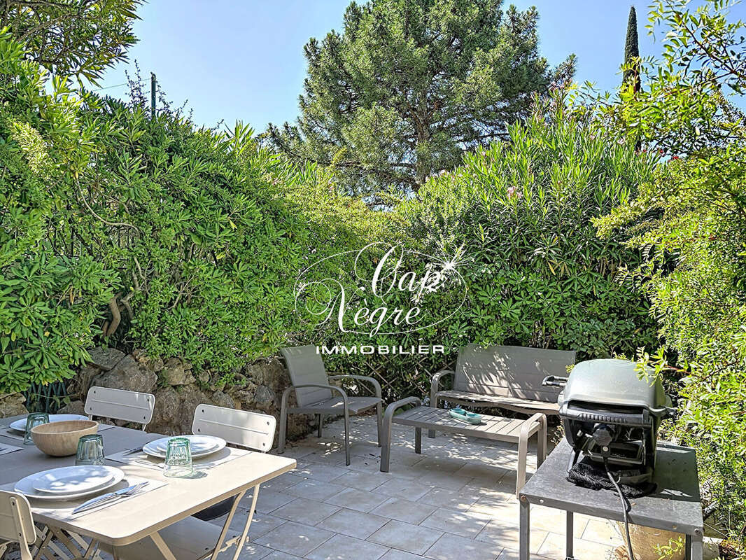 Mazet 3 pieces avec jardin et piscine à pramousquier - photo 17