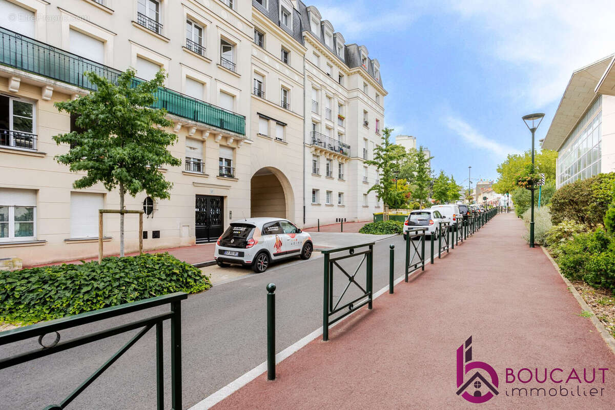 Appartement à LE PLESSIS-ROBINSON