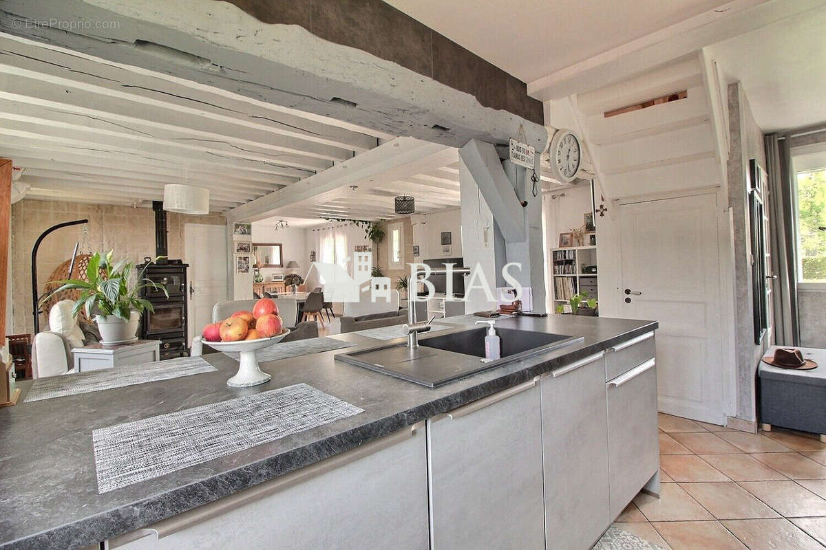 Maison à TOURVILLE-LA-CAMPAGNE