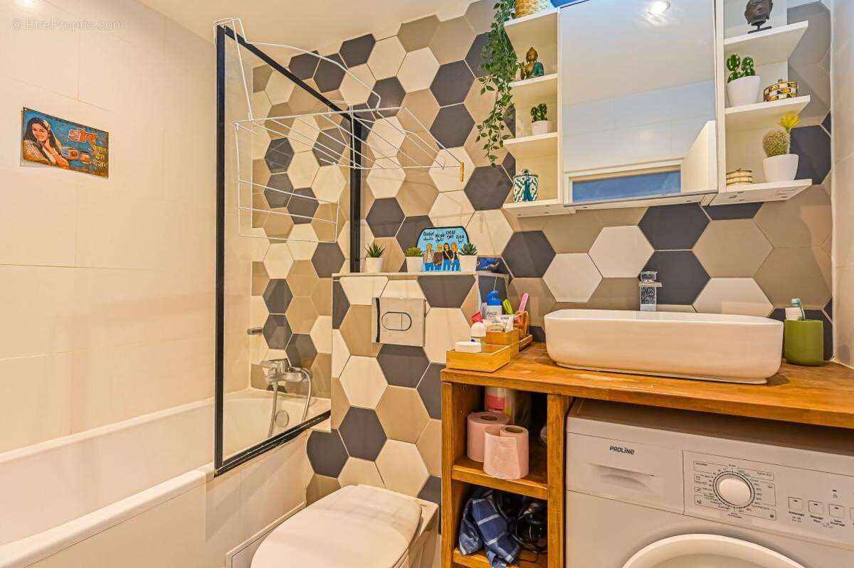 Appartement à PARIS-20E