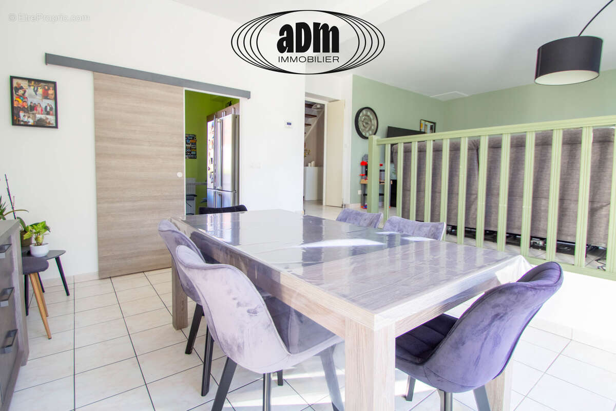 Maison à MAGNY-LE-HONGRE