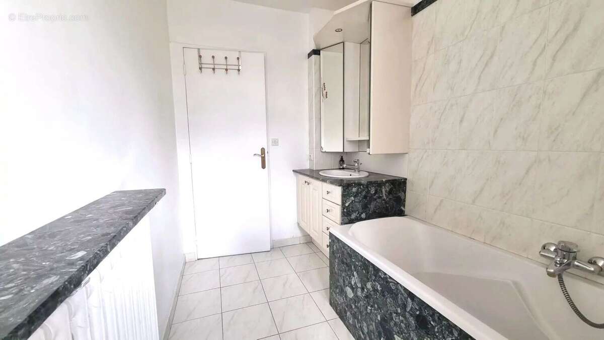 Appartement à BEYNES