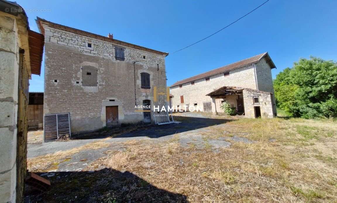 Corps de ferme (hameau) à repenser & renover - entre cordes et gaillac - photo 8