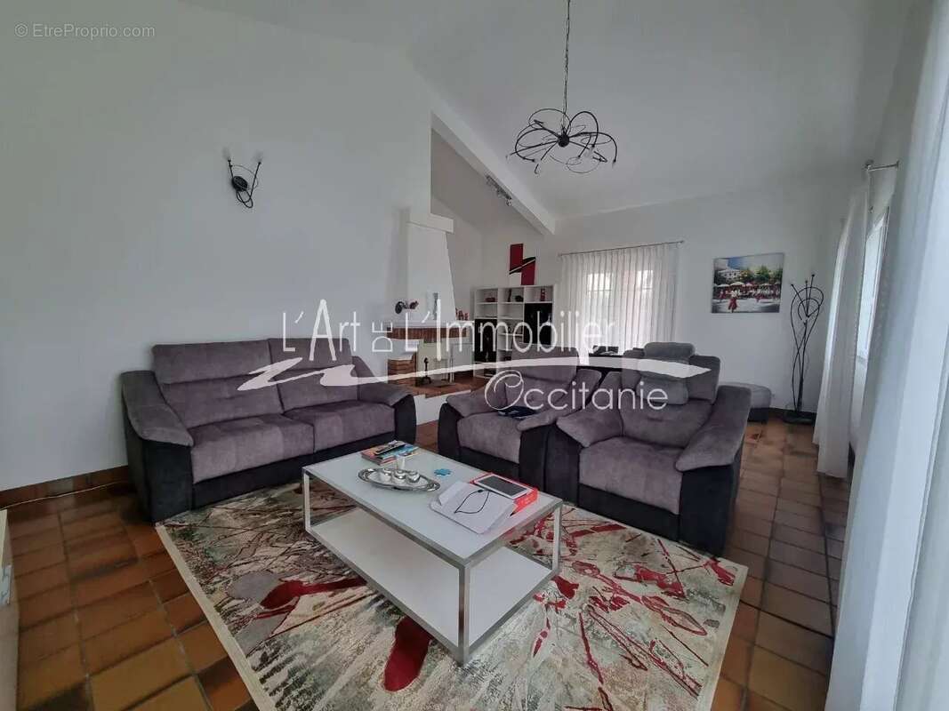 Maison à LA SALVETAT-SAINT-GILLES