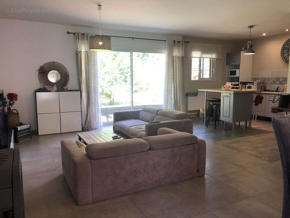 GAILLAN-EN-MEDOC MAISON T4 A VENDRE -3 CHAMBRES- TERRAIN 3042