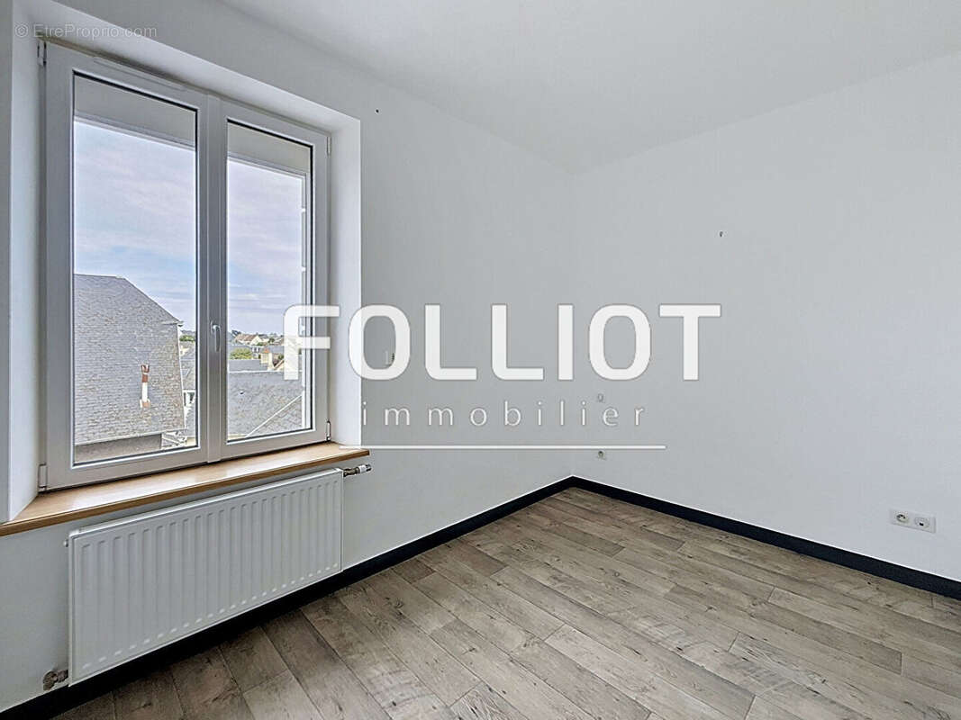 Appartement à DONVILLE-LES-BAINS