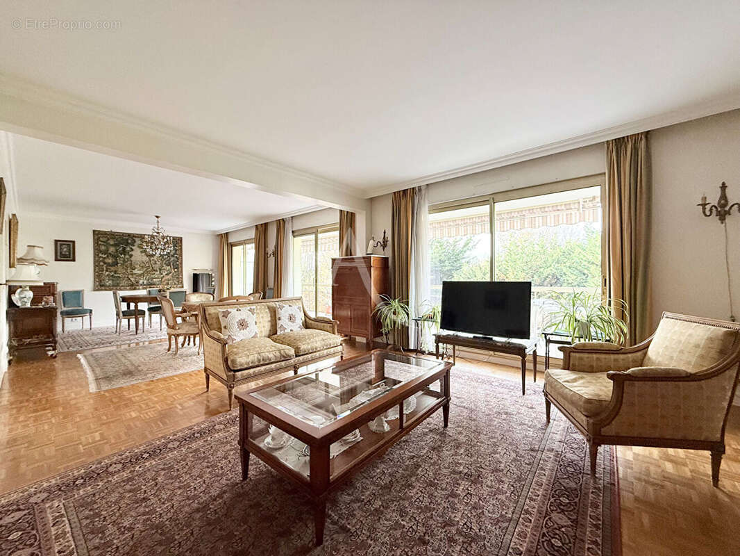 Appartement à LE PERREUX-SUR-MARNE