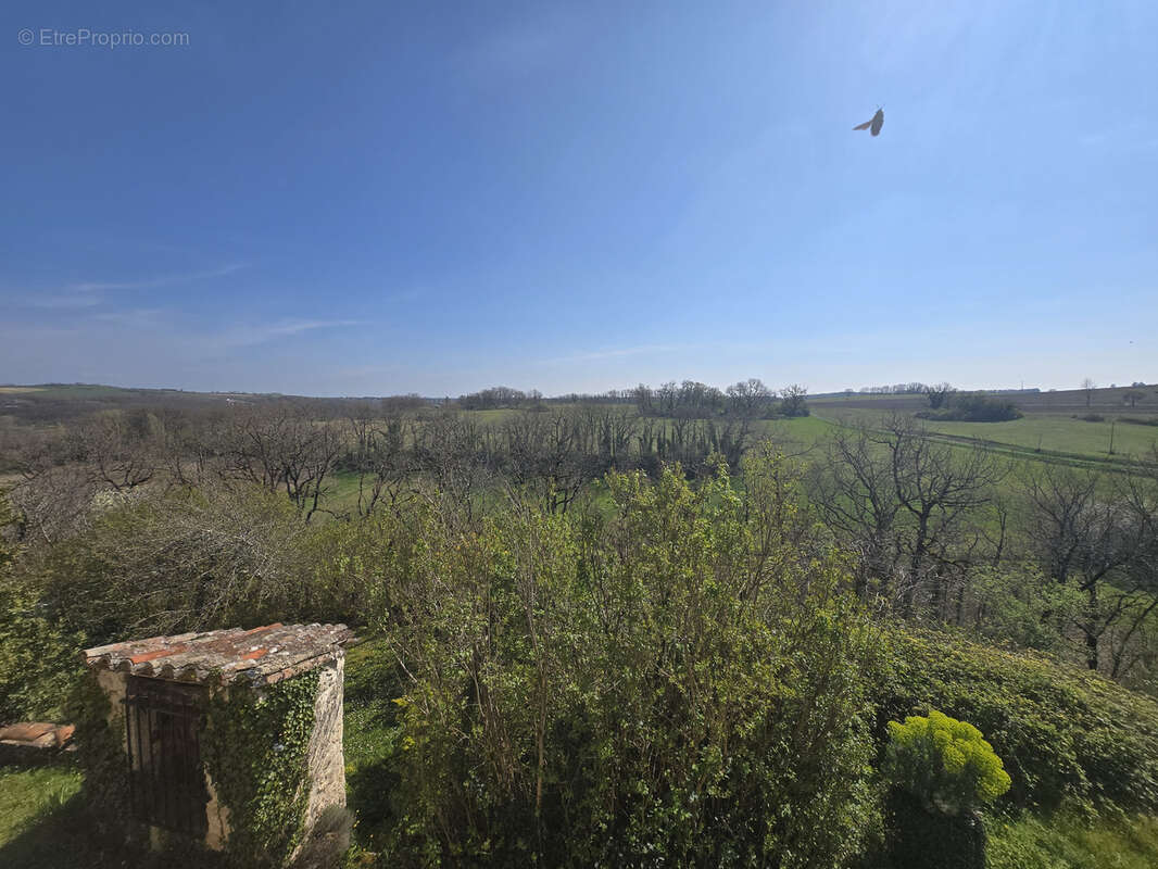 Maison à CAHUZAC-SUR-VERE
