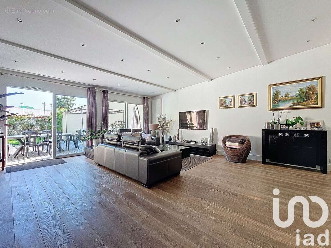 Photo 4 - Maison à SAINT-MAUR-DES-FOSSES