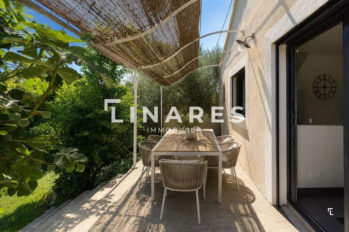L'ALLAUDIENNE - Maison T5 de 151m2 - Terrain de 3300m2 - Piscine - Garage - ALLAUCH - photo 8