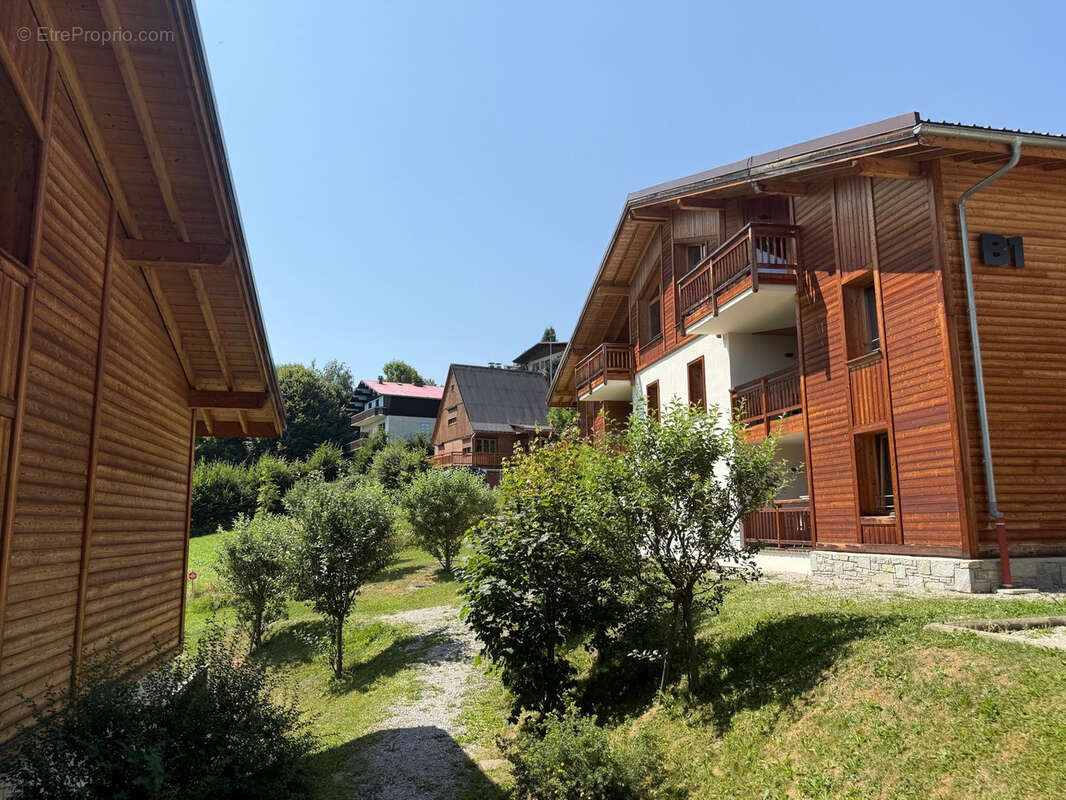Combloux 74920, studio meuble avec balcon et parking en sous sol - photo 2