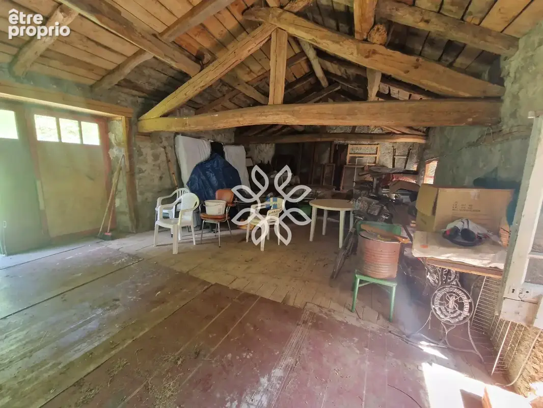 Maison de caractère avec droit d’eau et vaste terrain - photo 20