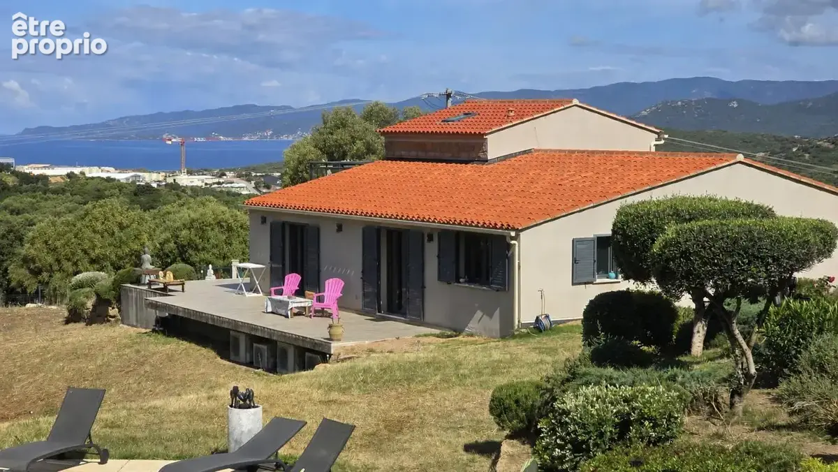 Propriano, Superbe propriété de 2 villas, piscine, vue mer, terrain de 3793 m2, vue panoramique - photo 4