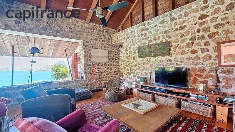 Maison à TERRE-DE-BAS