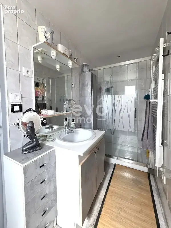 GENESTON 44140  Maison de plain-pied familiale de 176 m² - photo 9