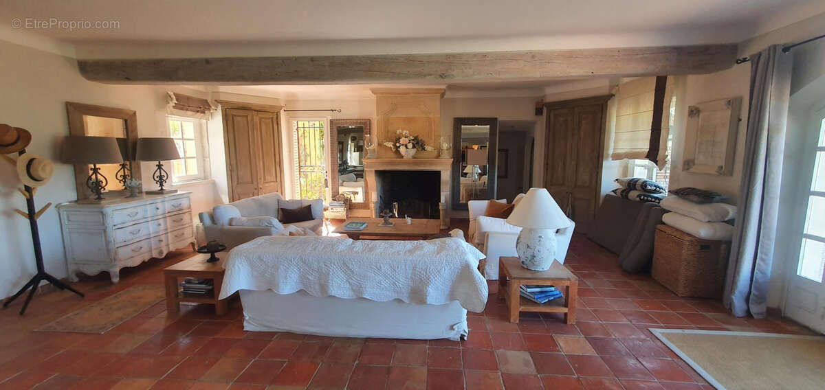 Maison à PLAN-DE-LA-TOUR