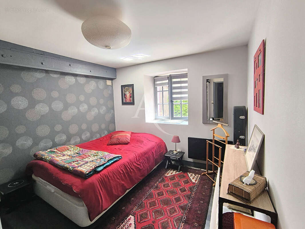 Maison à GREZ-NEUVILLE