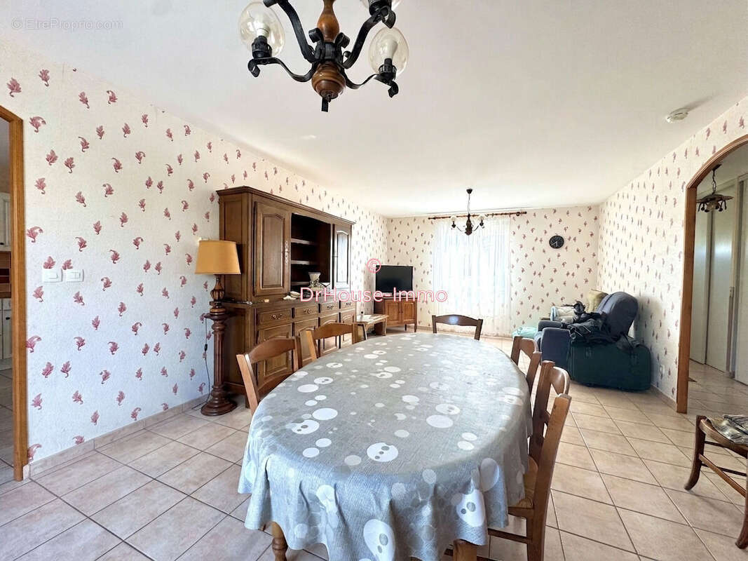 Maison 75 m² à Neuville-De-Poitou  - photo 3
