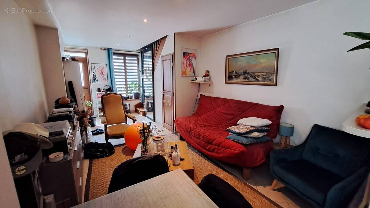 Appartement à SAINT-ARNOULT-EN-YVELINES