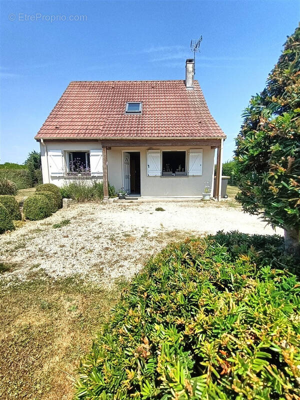 Maison à BREZOLLES