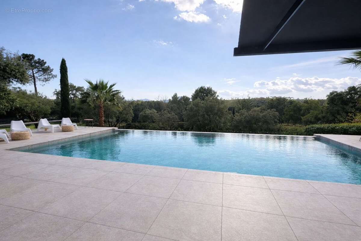 A vendre villa 5 pieces de 400m2 avec deux dependances vue sur le rocher de roquebrune - photo 3