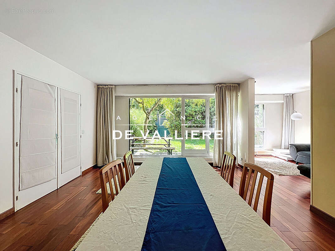 Appartement à NANTERRE