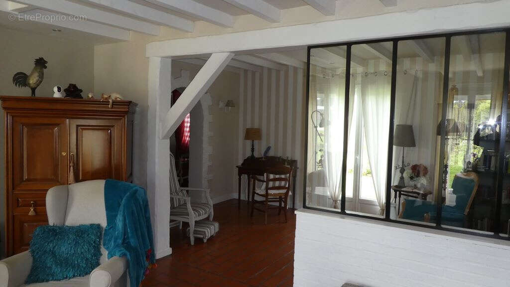 Maison à NEUVIC-ENTIER