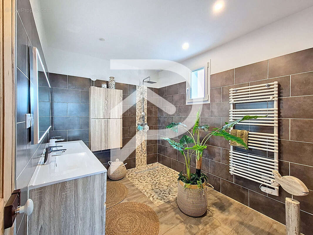 Maison à PIERRELATTE