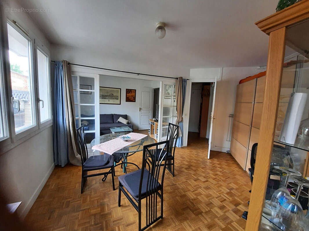 M° Sèvres - Lecourbe  - 2/3P 46,16m2 - photo 3