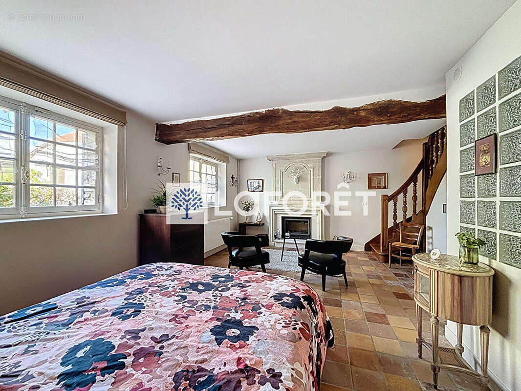 Maison à FEUCHEROLLES