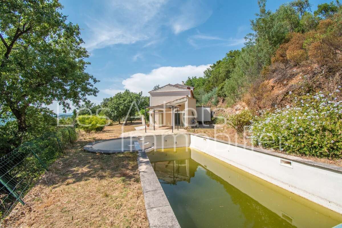 Propriété avec terrain plat et vue Estérel - photo 7