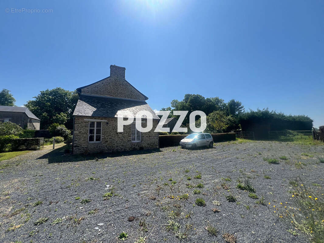 A Vendre Maison Ancienne à Planquery  (14)  avec des dépendances et  terrain de 13122 m² - photo 5