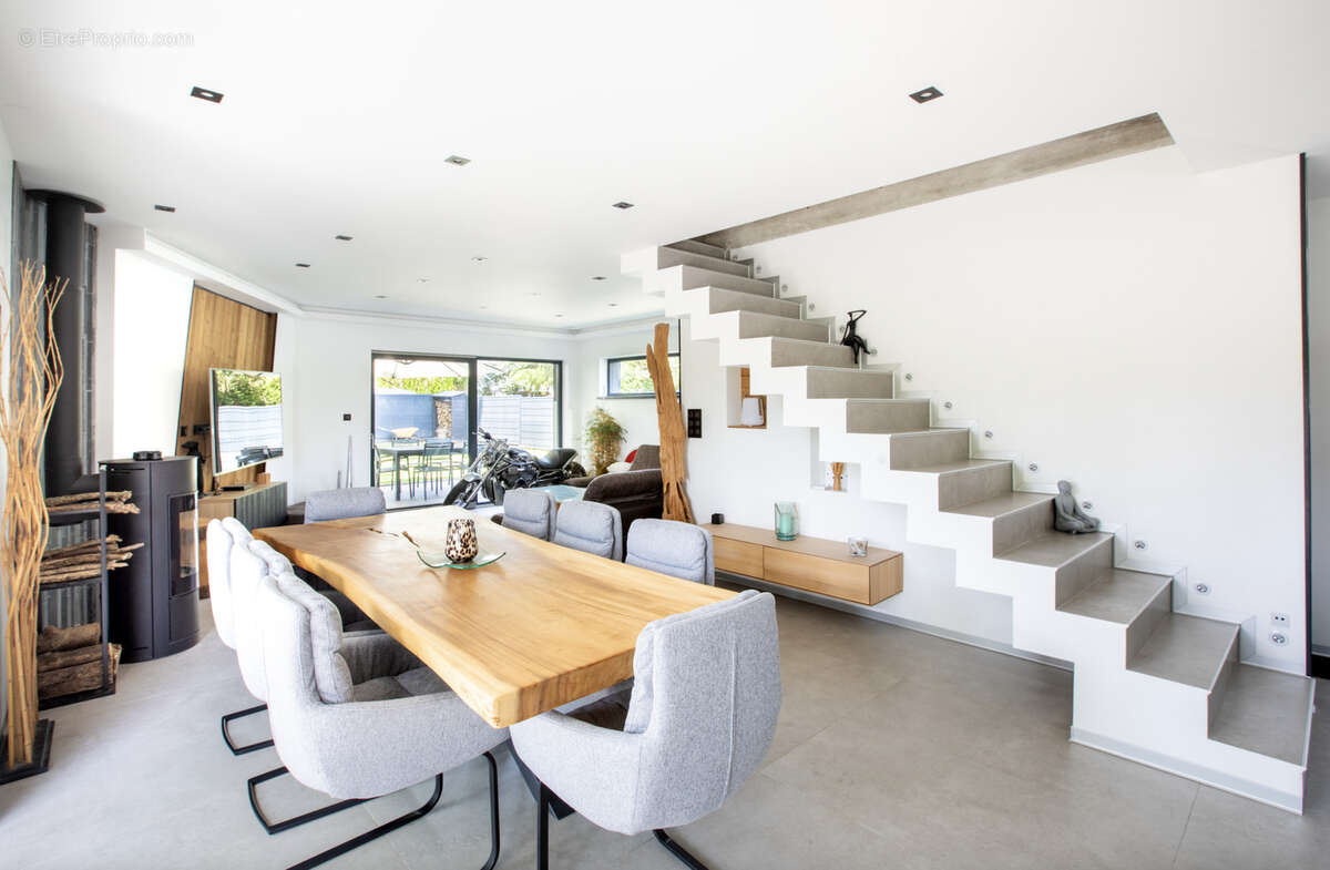 Maison à FROENINGEN