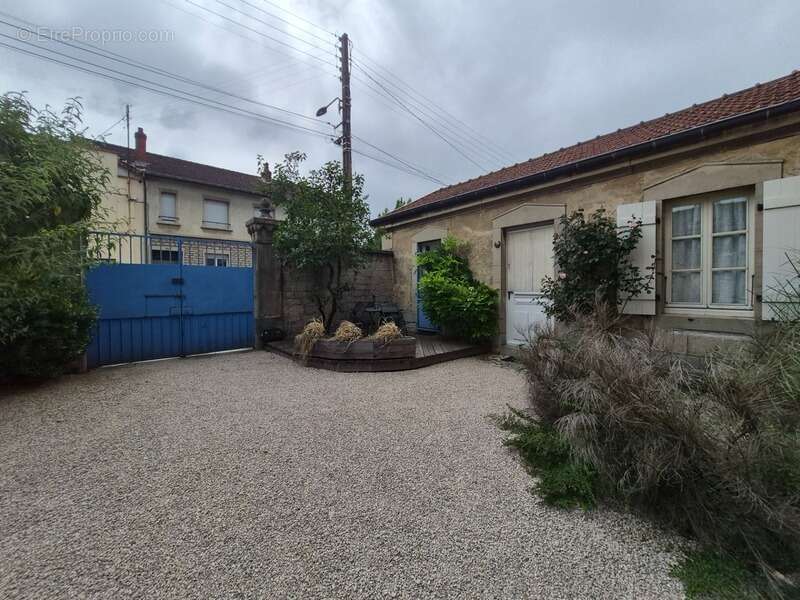 Demeure à vendre 12 pièces POLIGNY (39) - photo 4