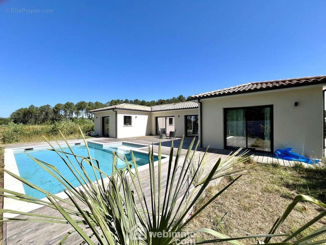 Maison 124 m² à Sainte-Helene  - photo 4