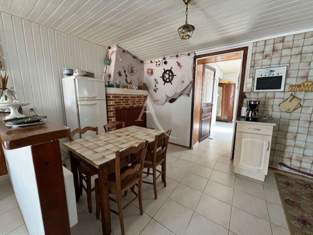 Maison à L&#039;EPINE