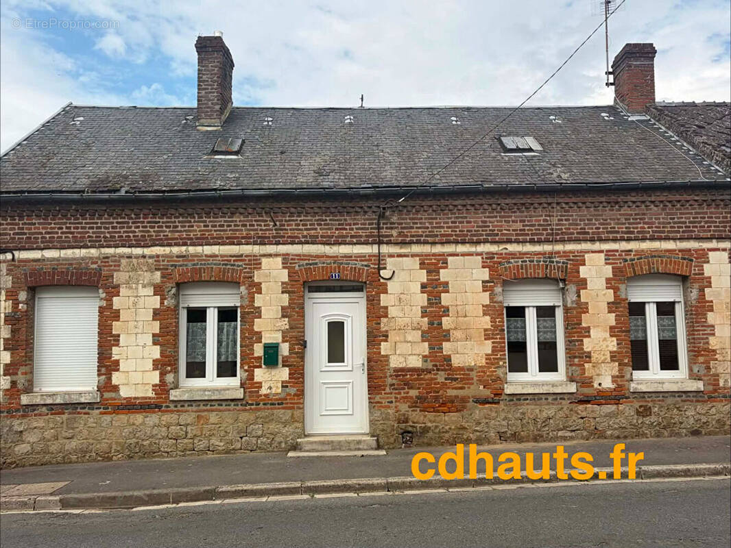 Maison à LA FERTE-CHEVRESIS