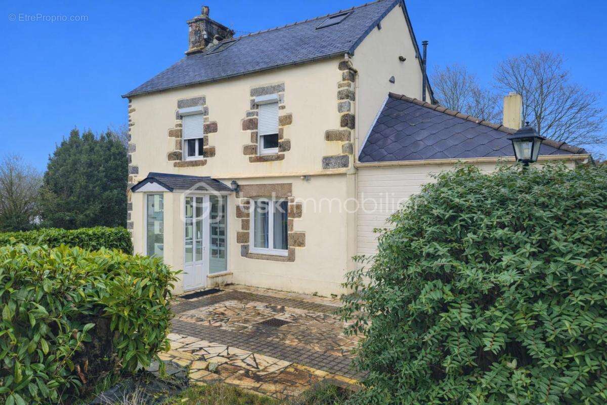 Maison à VILLEDIEU-LES-POELES