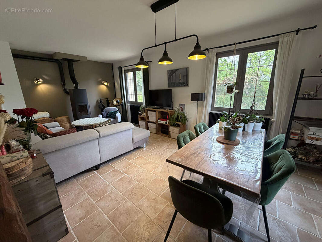 Maison à LEMBEYE