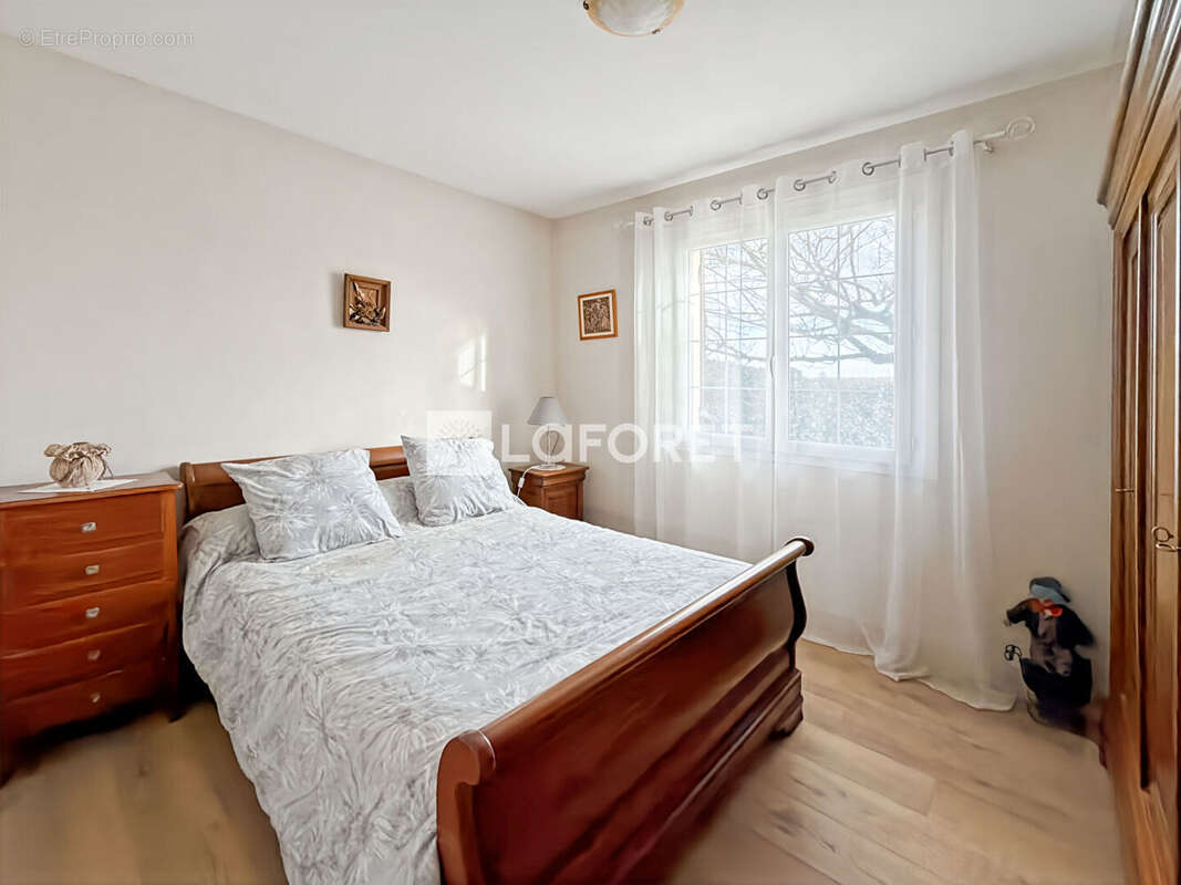 Maison Saint Sulpice De Faleyrens 5 pièce(s) 95 m² - photo 3