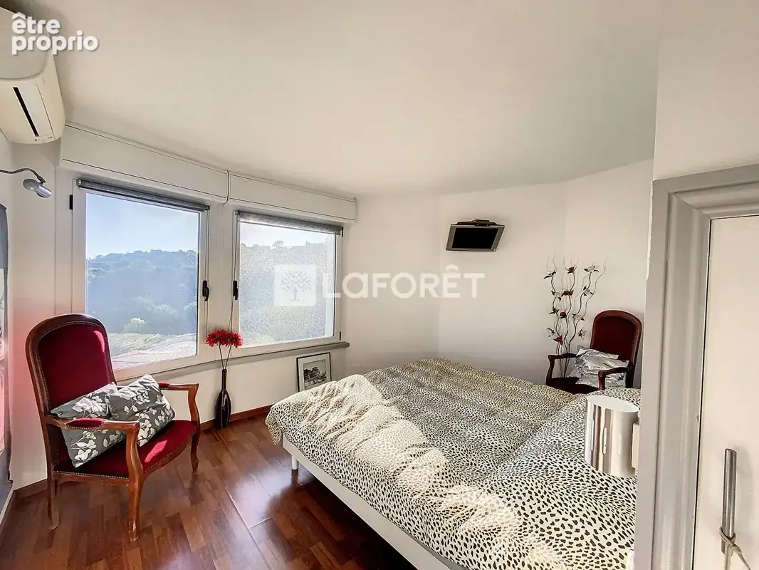 Superbe ! Splendide villa  avec vue mer  de toutes les pièces, piscine et large terrasse - photo 4