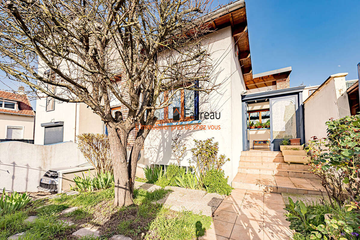 Maison à L'HAY-LES-ROSES