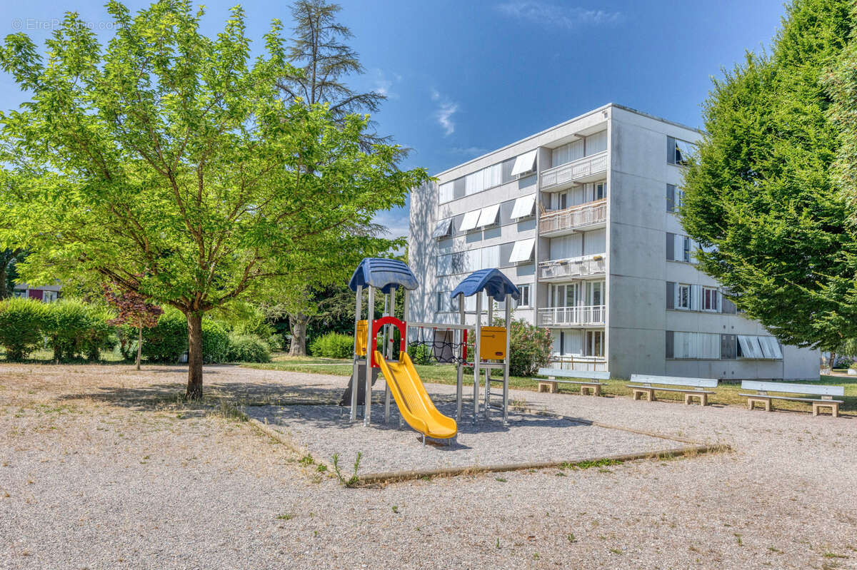 Appartement à SAINT-MARTIN-D&#039;HERES