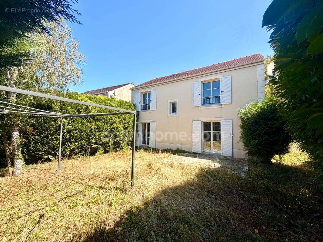 Maison 4 chambres + double garage + parking - photo 16