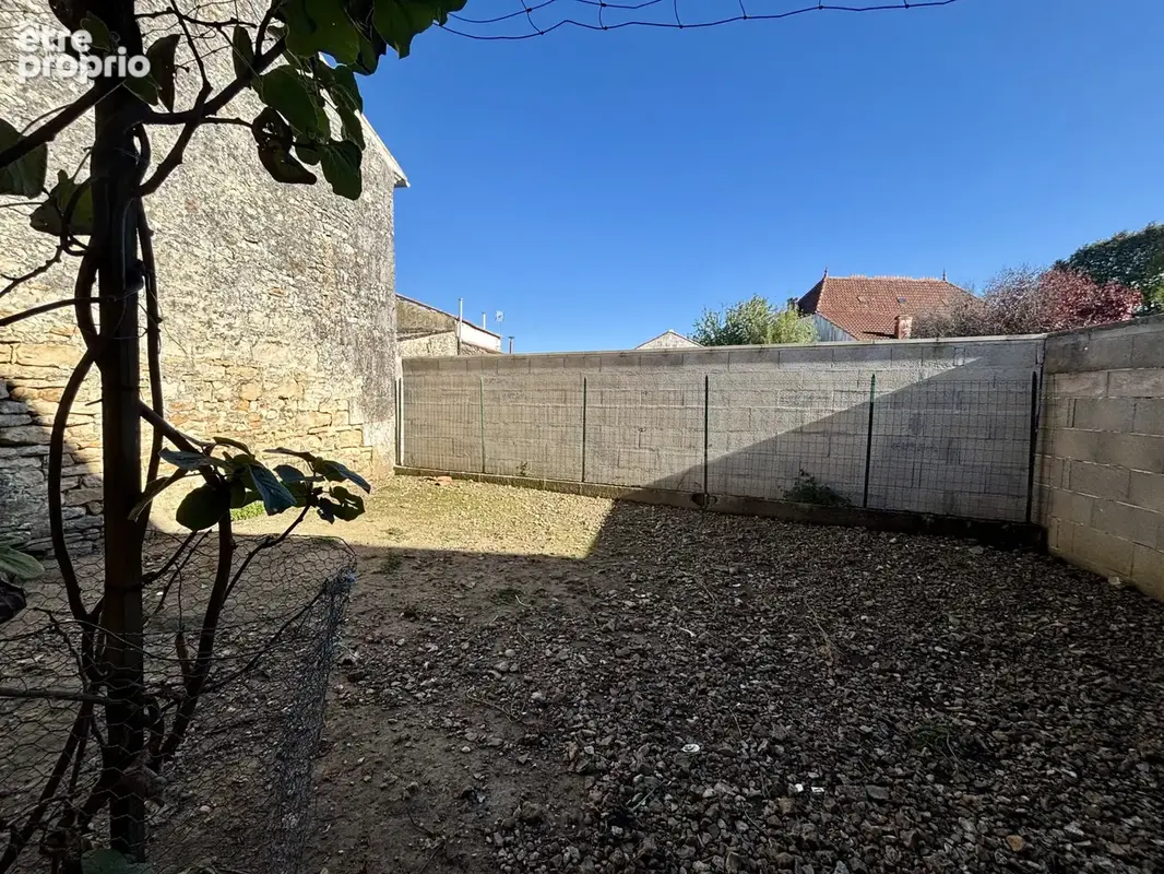 Viager occupé - Maison 4 pièces principales avec dépendances et jardin - photo 12