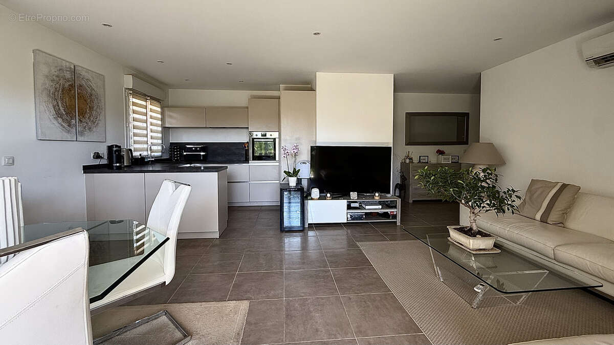 Appartement à SANARY-SUR-MER