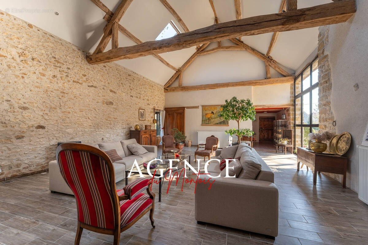 Maison à DONNEMARIE-DONTILLY